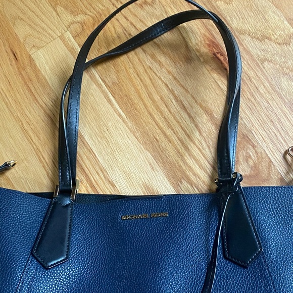 Michael Kors Dark Blue Leather Tote - Picture 4 of 7